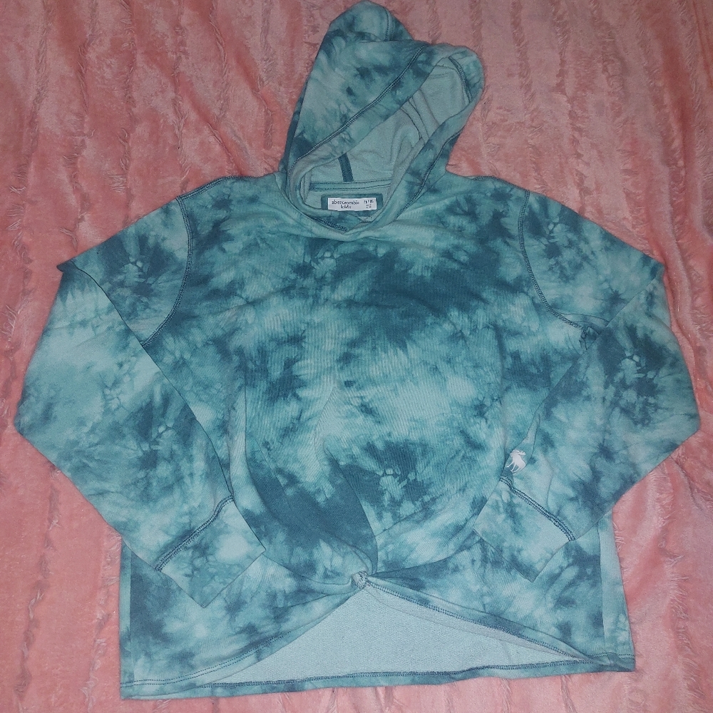 Abercrombie kids Colored Blue long sleeve Size 15/16